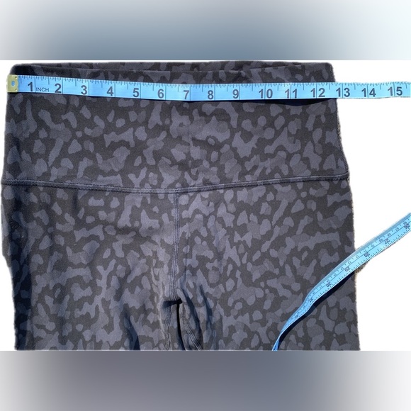 Lululemon Align Crop 21” size 8 - Picture 10 of 15